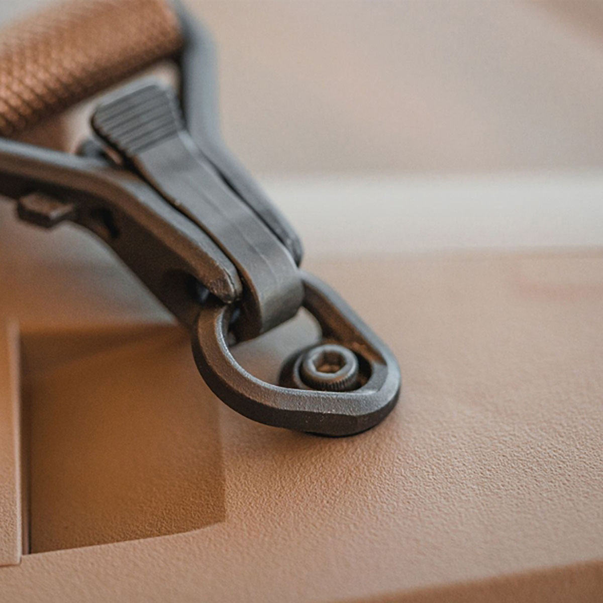 QD Paraclip Adapter for Clip-In Attachments Black - View 2